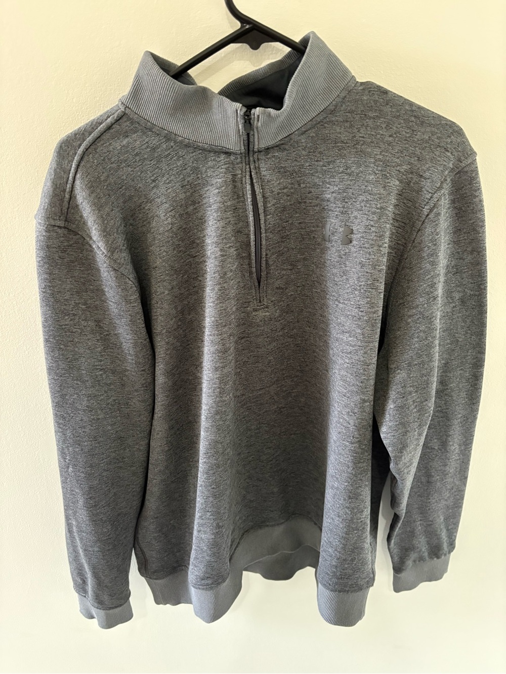 Under Armour Men's Heather Gray Half-Zip Pullover Sweatshirt